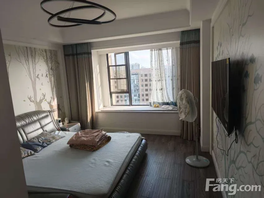 鄞州南部商务区和协风格首岸 4室2厅 125㎡ 4500元/