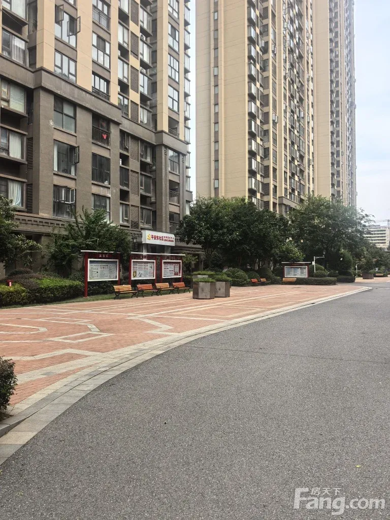 华润凯旋门南向三居 业主直租2100元/月