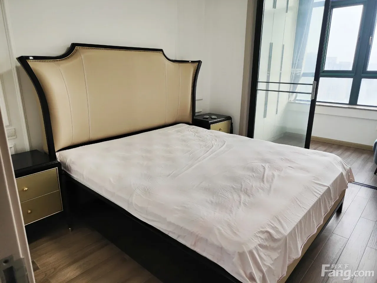 鄞州宋诏桥永佳苑160平方米 4室2厅2卫