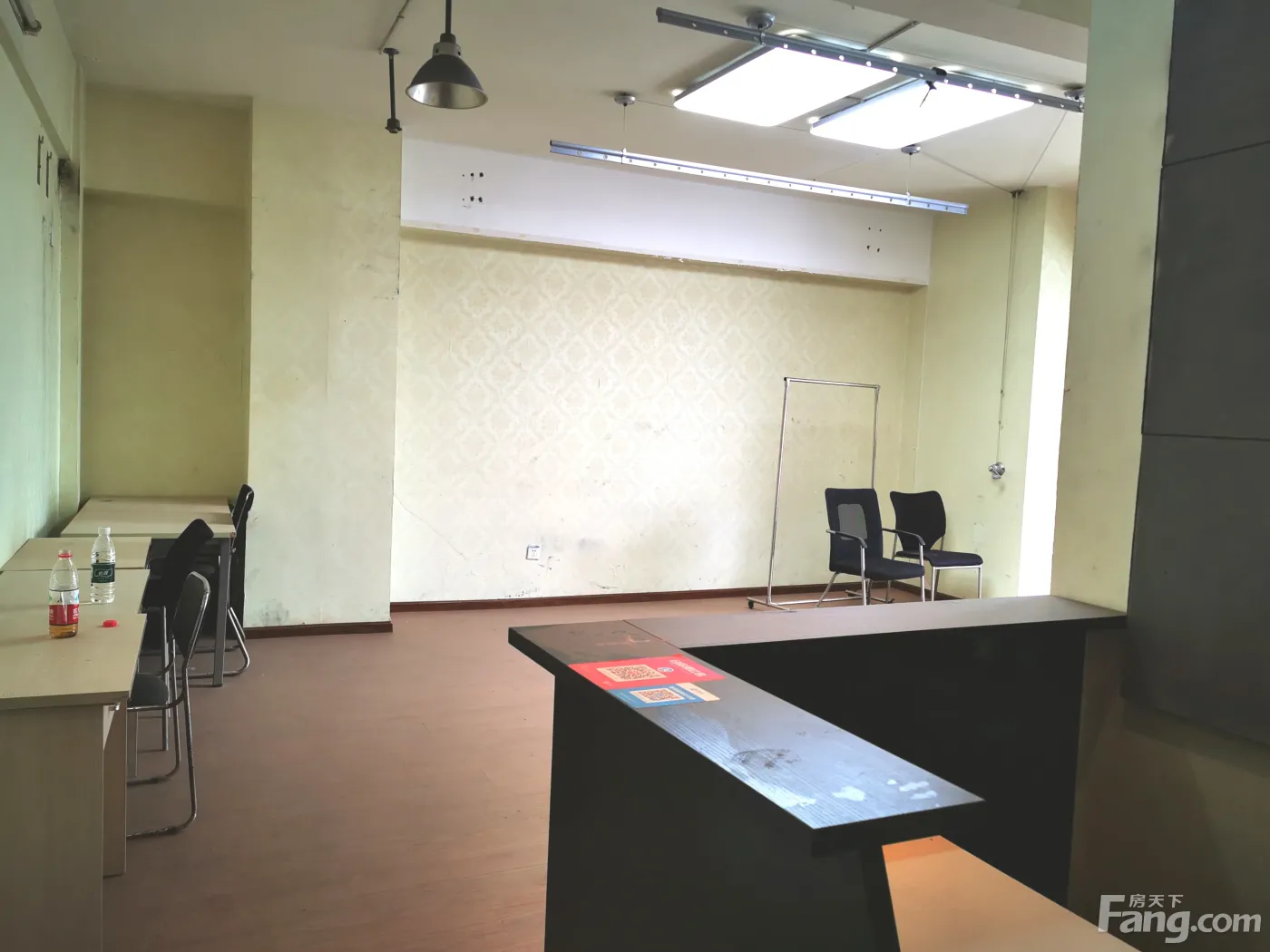 草市街时代锋尚纯写字楼出租,102平精装空间,月租3500