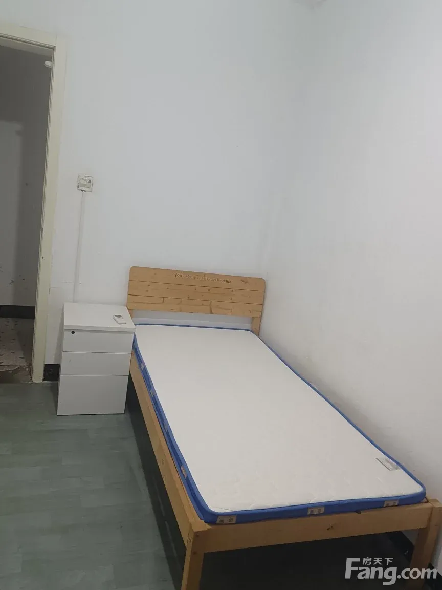 合租:次卧闵行颛桥夏朵园 3室2厅 18㎡ 1000元/月