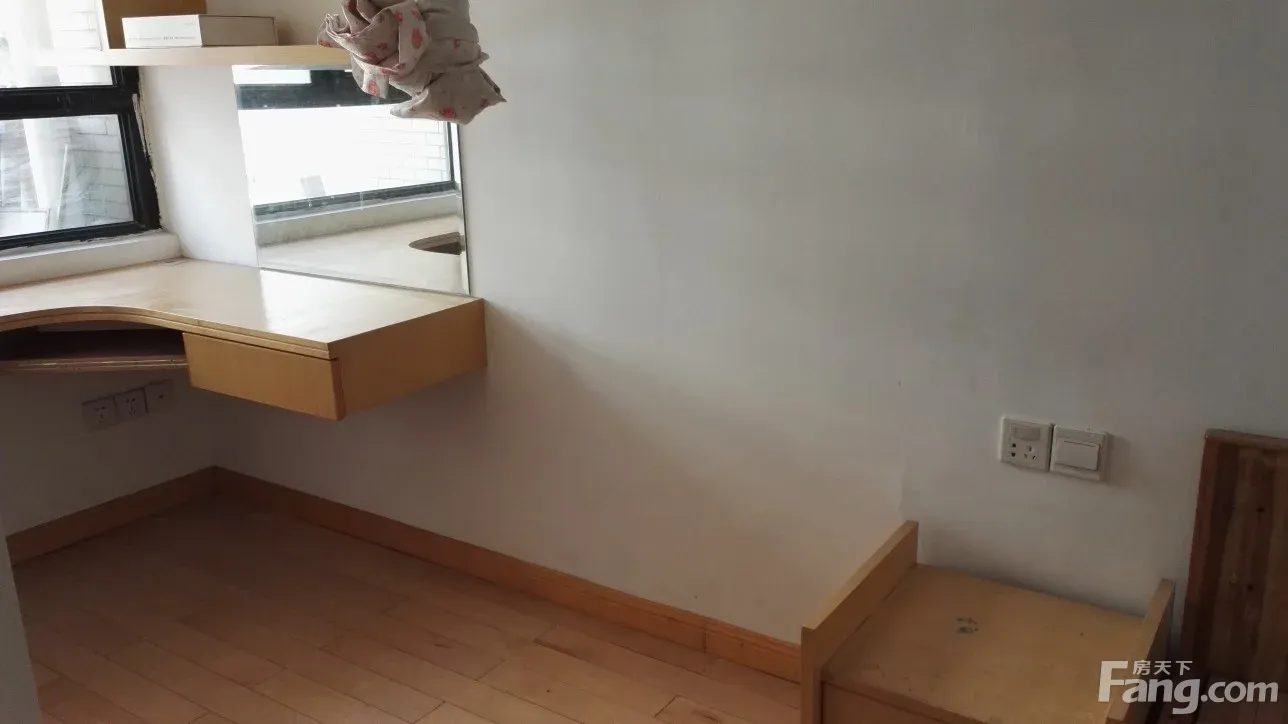 天心书院路南国新城 2室2厅 77.12㎡ 1800元/月