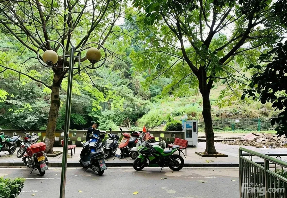 两江新区回兴纳帕溪谷 2室2厅 67㎡ 1200元/月