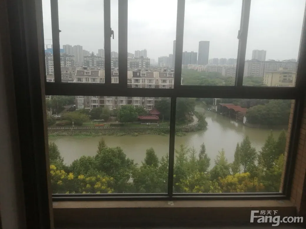 宁穿路南向两居室 业主直租2600元随时入住