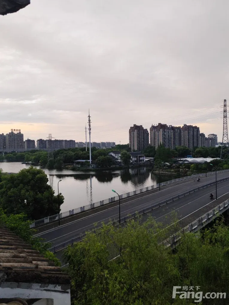 南江枫林东区 86平南北通透2室3厅 业主直租1700元/月