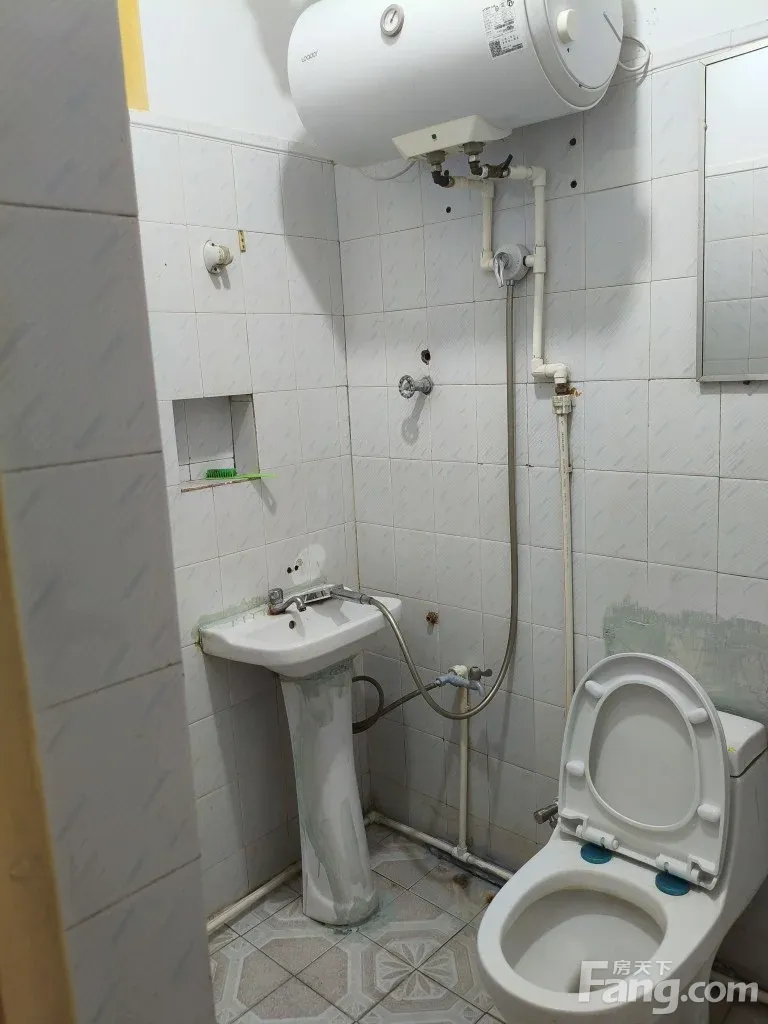 鼓楼东街口竹林境新村 1室1厅 45㎡ 1800元/月