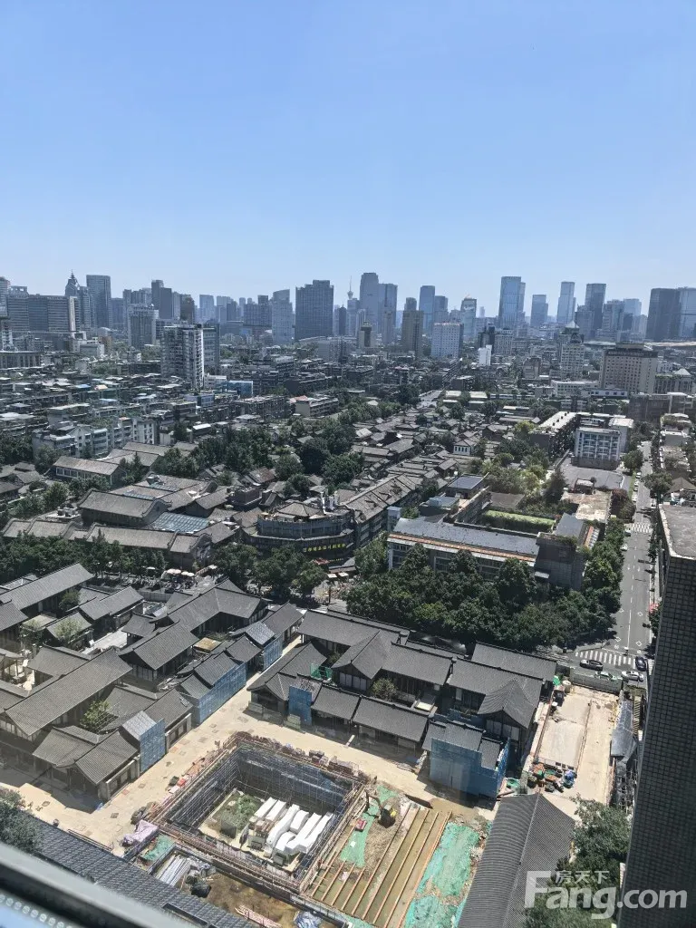 青羊顺城街锦都三期 4室3厅 230㎡ 6300元/月