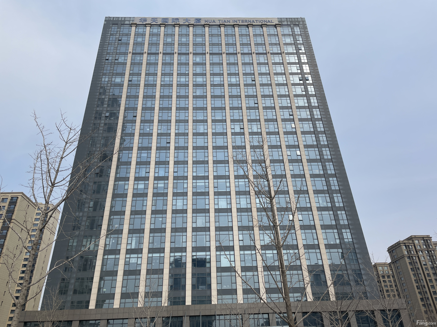 高新高新区管委会华天国际大厦 纯写字楼1077平米