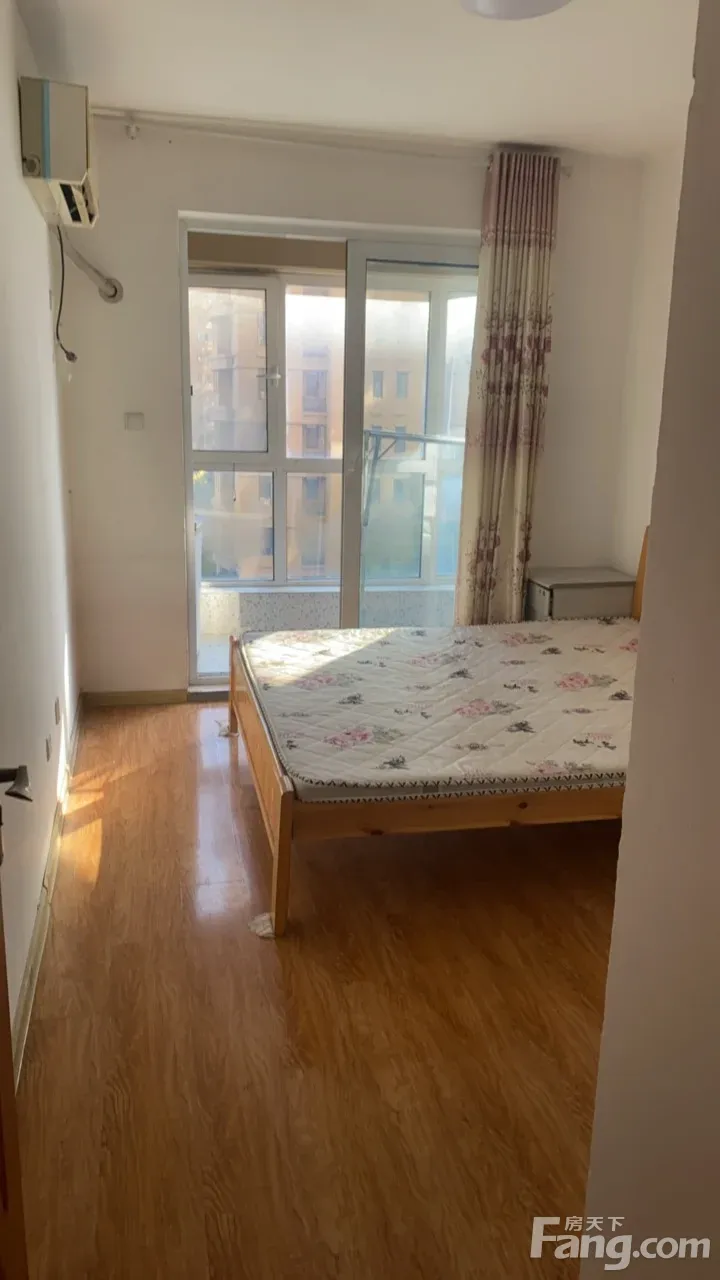 城阳实验二小青特城 1室1厅 65㎡ 1500元/月