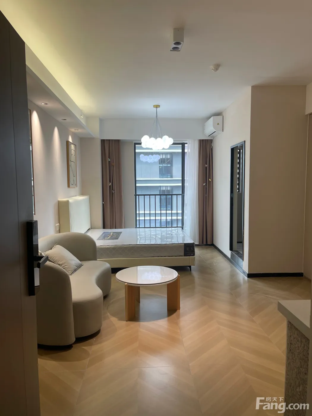 高新中和镇中建天府公馆商住楼 1室1厅 45㎡ 2600元/