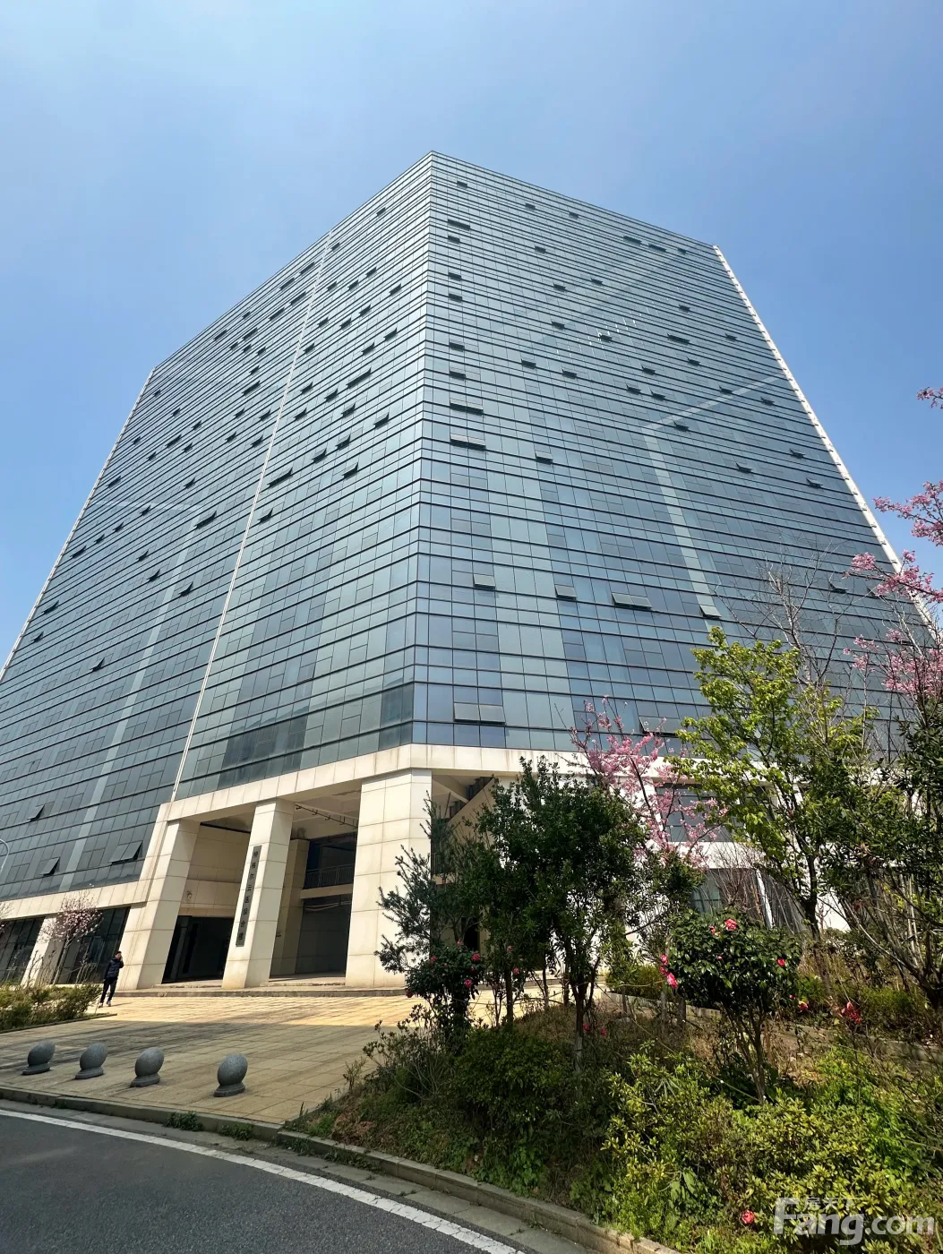 找总部办公?20层地标建筑18元/平方起