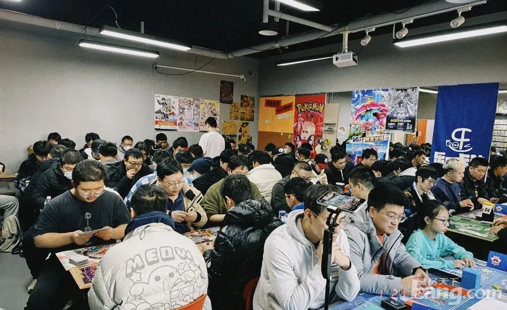 望京核心商圈125平临街商铺出租 面宽8米层高4.5米