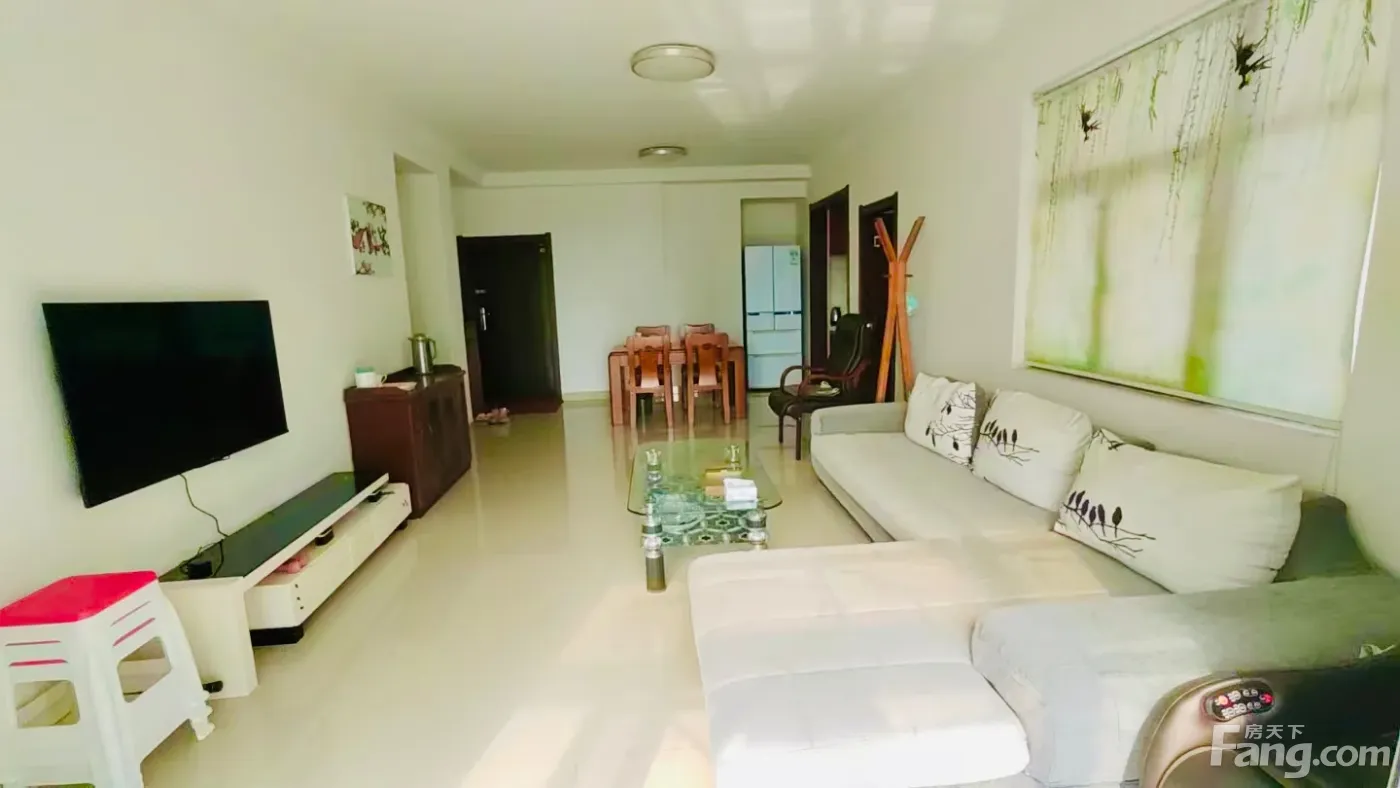阜宁冠城华府 3室2厅 140㎡ 2000元/月