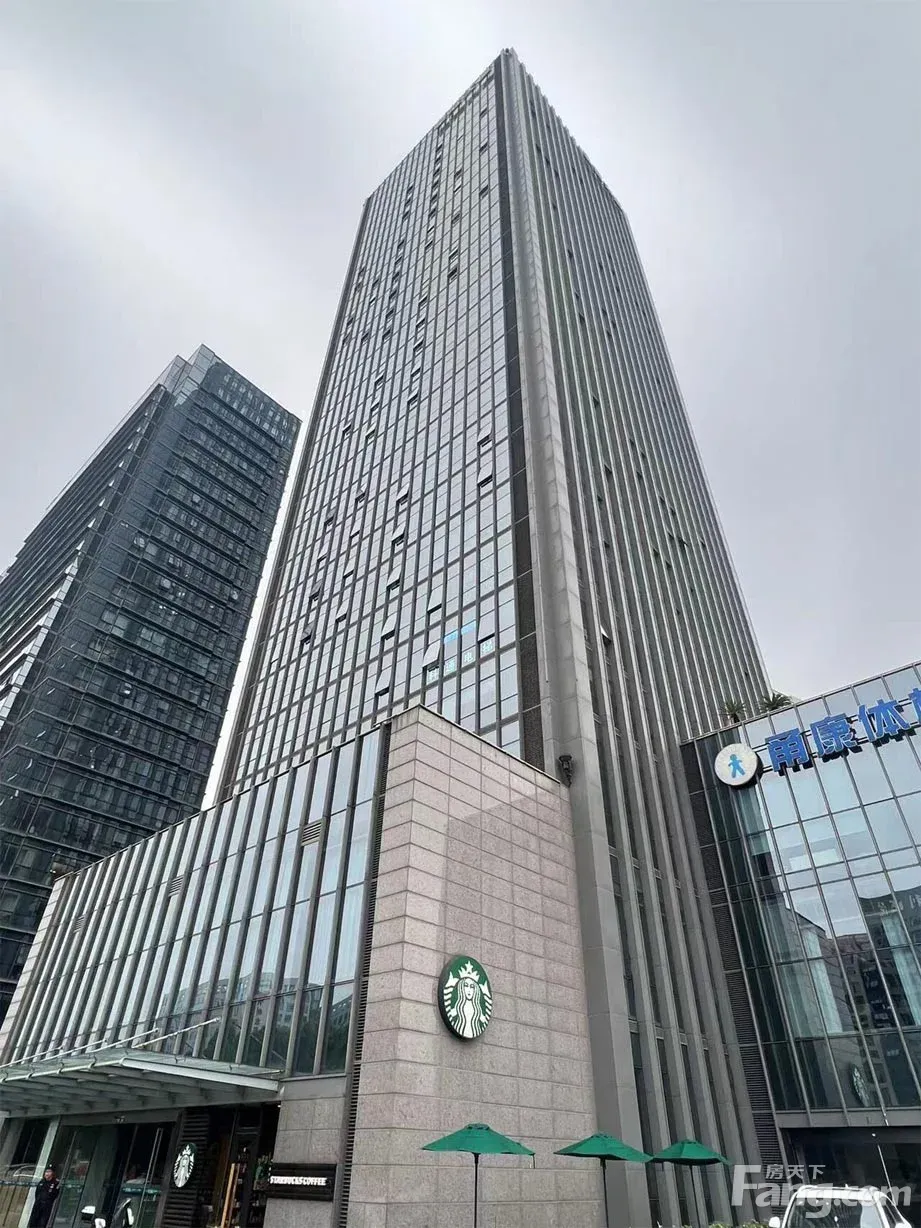皇冠大厦甲级写字楼出租 168.9平 月租6500元