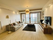 四海逸家蓝钻5室2厅2卫东南朝向428.00万元出售