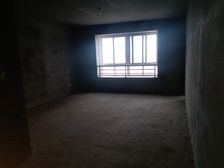 卧龙 万家园桂花城 4室2厅有证,契税满二年。