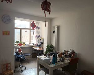 崆峒区 法院巷工行家属楼 2室1厅