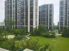 金洲海尚3室3厅2卫南北朝向100.00万元出售