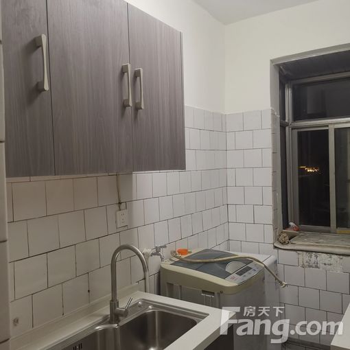 合租:主卧历下泉城路大明湖面南门 3室1厅 18㎡ 600元