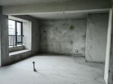 大三房可变四房,一梯一户黄金楼层,满二**,送车位