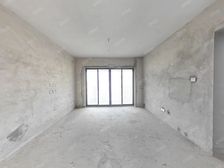 御城金湾136平东南大平层,低于市场价40万,诚售!