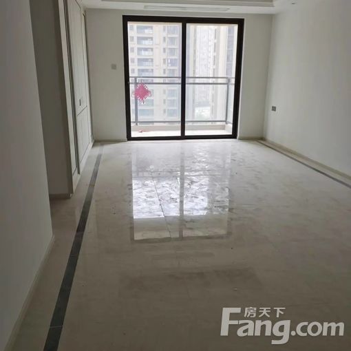 洪山工业四路东湖金茂府 3室1厅 117㎡ 3700元/月