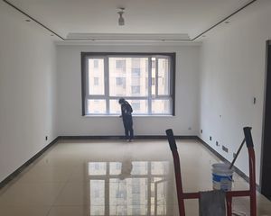 南北通透三居室 宏鼎凡尔赛丽都139平仅77万