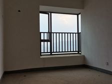 绿地学府公馆3室2厅2卫南北朝向100.00万元出售