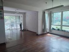 临近地铁,**万达,万科物业,一层花园阳光房, 稀缺户型。