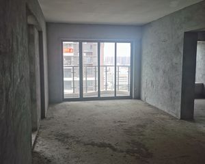 凯蓝滨江名门 东南向 四房 高赠送面积