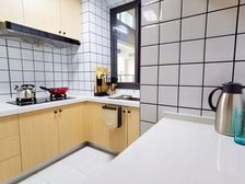 荷塘景苑精装拎包入住带车位采光好