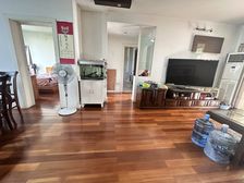 南北通透两居室 带地下车位,价格可谈。