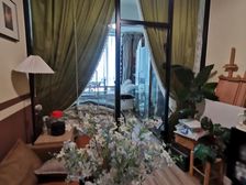 精装二手房出售,位于一环路边上