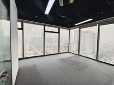 新华自强路华润大厦 纯写字楼甲级127