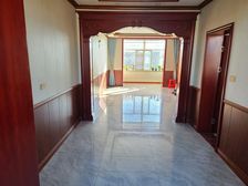 繁峙县中心地段离学校很近二楼采光充足精装修地暖房停车出入方便