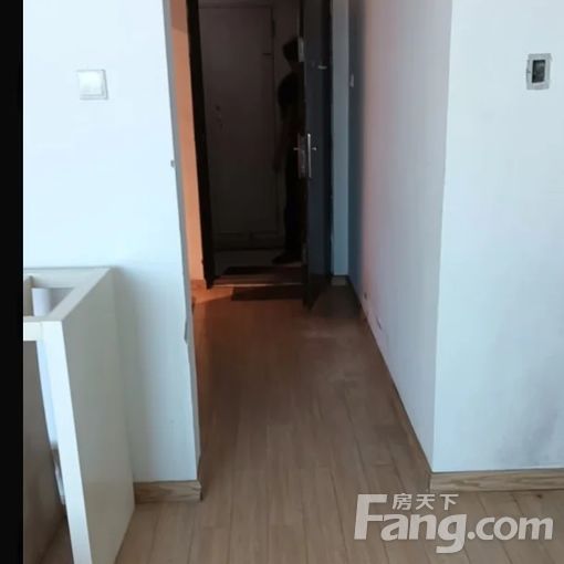 路南万达广场新华联广场43平方米 1室1厅1卫