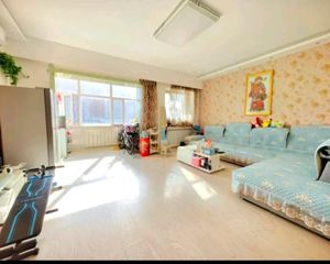 新村七区,南北通透,离东门近,全天室内阳光,随时过户