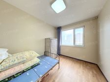 万科城 精装3室2厅 东打头 基本未住 诚心出售