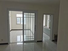 自家承德双桥美地湾景3室2卫,平地不上坡,简装,本3年可议价