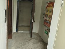 温宿 莱茵湖畔 3室2厅