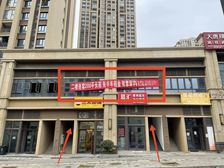 中央公园200平商铺,紧临商圈