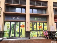 学校500米,挑高6米,可加楼板有200平方