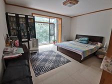 新城 8小区 5室2厅 195.00㎡ 120万