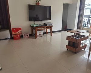 盛世年华南向三居 92平仅售45万