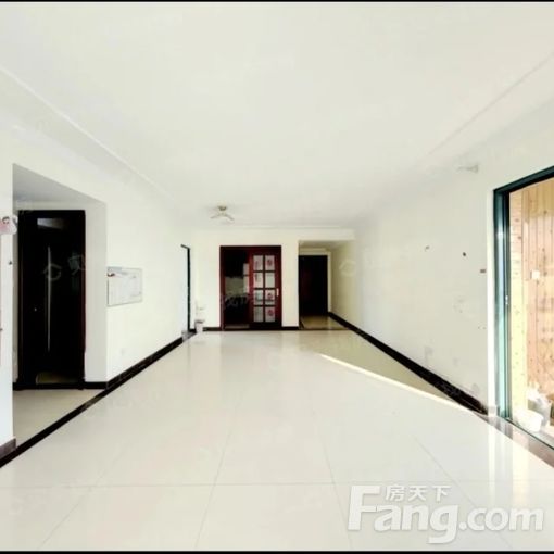 高新市府东南区域恒大名都 4室2厅 176㎡ 3000元/月