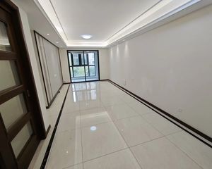 昌北开发区 中海阳光玫瑰园 3室2厅 94.61㎡ 65万