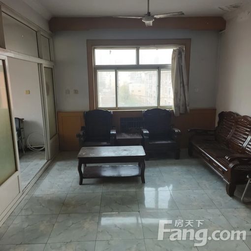 开发区衡百国际宝云·珍宝居 3室1厅 95㎡ 700元/月