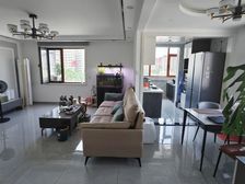 莲池 秀兰锦观城 3室2厅 163.80㎡ 105万