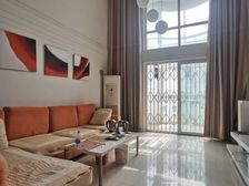 金水 **社区楼中楼 4室2厅 **.99㎡ 130万