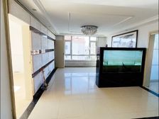 加州洋房五层上跃得房率高 南北西全明户型 小区中心位置景观好